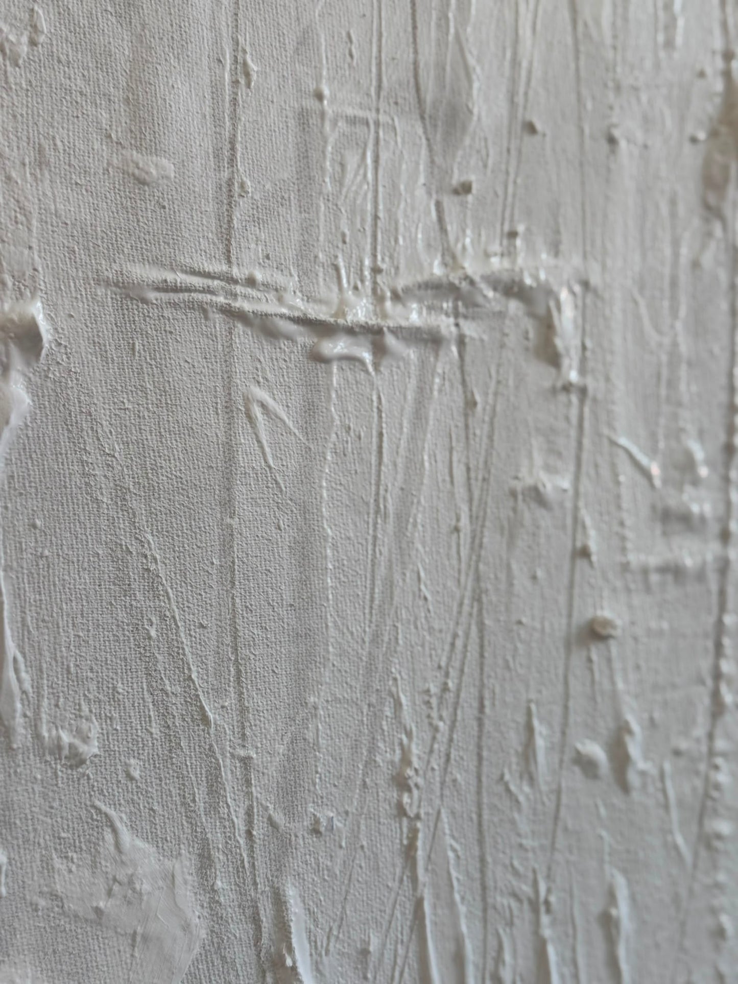Abstraktes Gemälde auf Leinwand, gemalt in Weißtönen