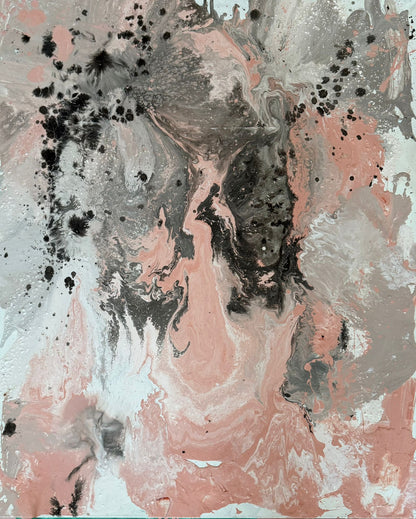 Abstraktes Gemälde auf Leinwand in Tönen von Lachsrosa, Beige und hellen Graunuancen – MARBLE ESSENCE 3