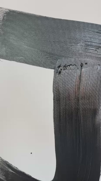 Abstraktes Leinwandbild, handbemalt – TRACE –  Schwarz – Weiß (vertical)